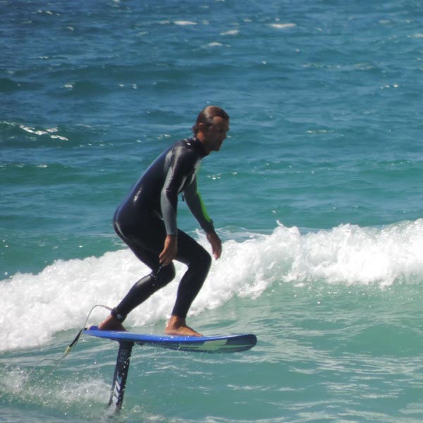 cours de surf foil chez wally glisse